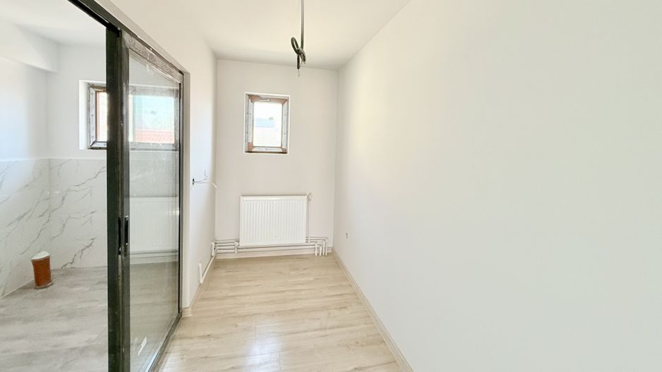 Preț redus 10.000 Eur | Casa finisata, teren 450 mp, in Pecica - Poză 13