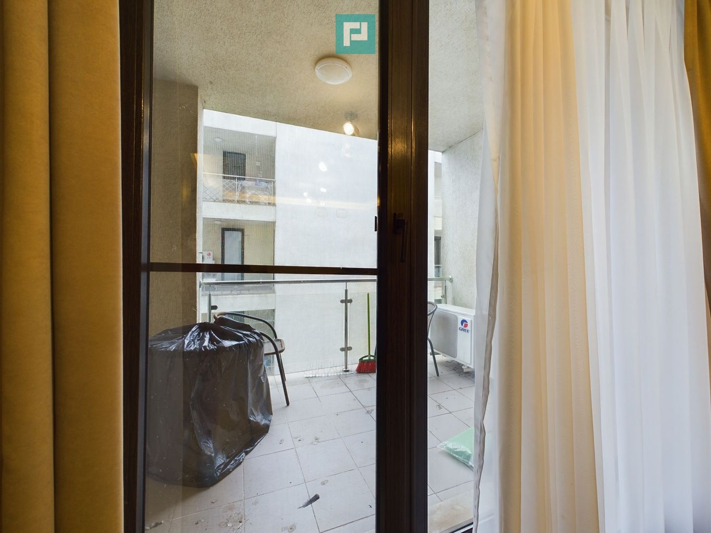 Apartament cu 2 camere modern 7 minute metrou Aurel Vlaicu - Poză 8