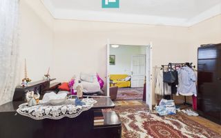 Casă cu 3 camere pentru investiții în Grădiște - Poză 11