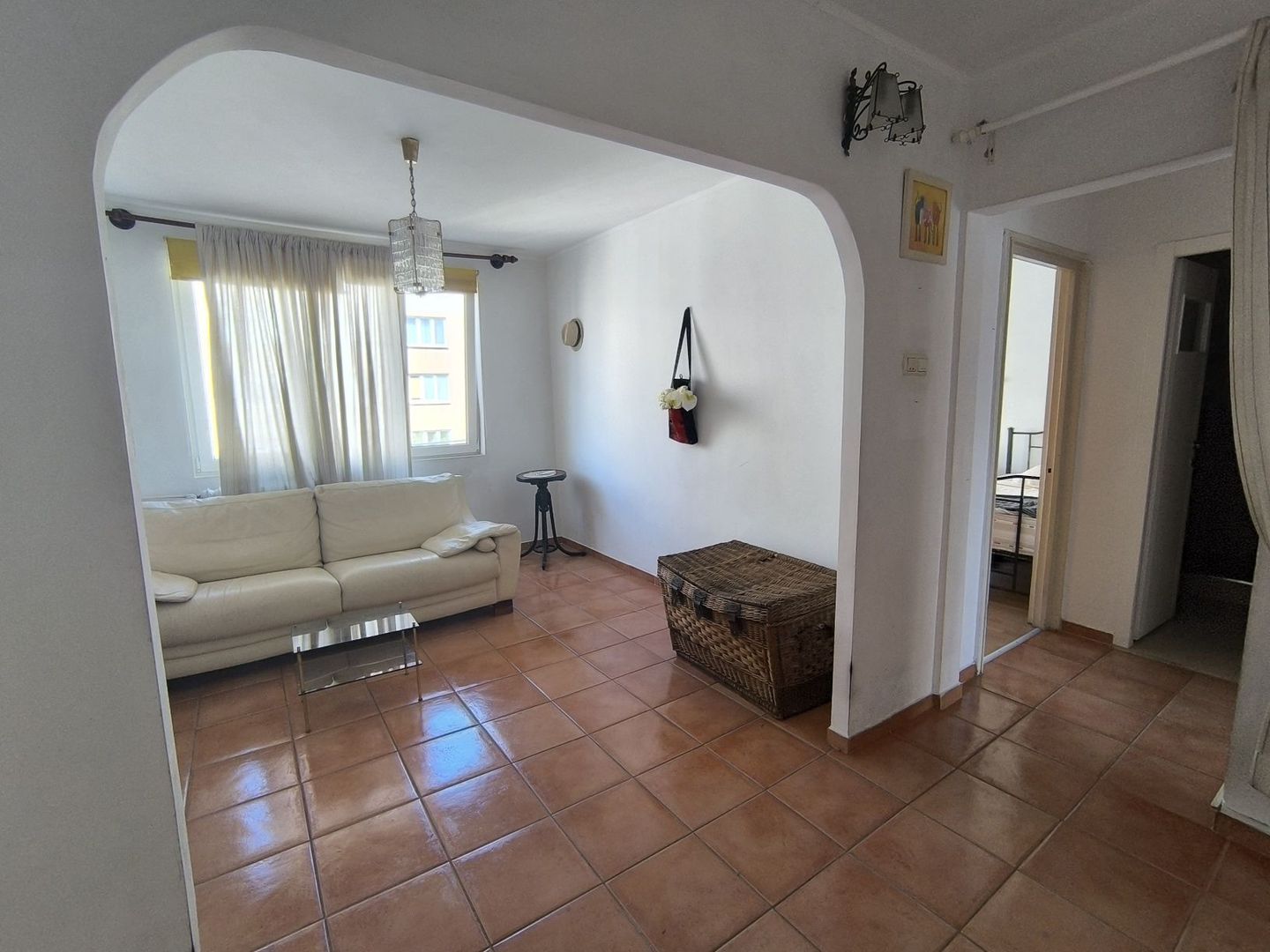De vanzare Apartament 3 camere ULTRACENTRAL Tineretului - Poză 1