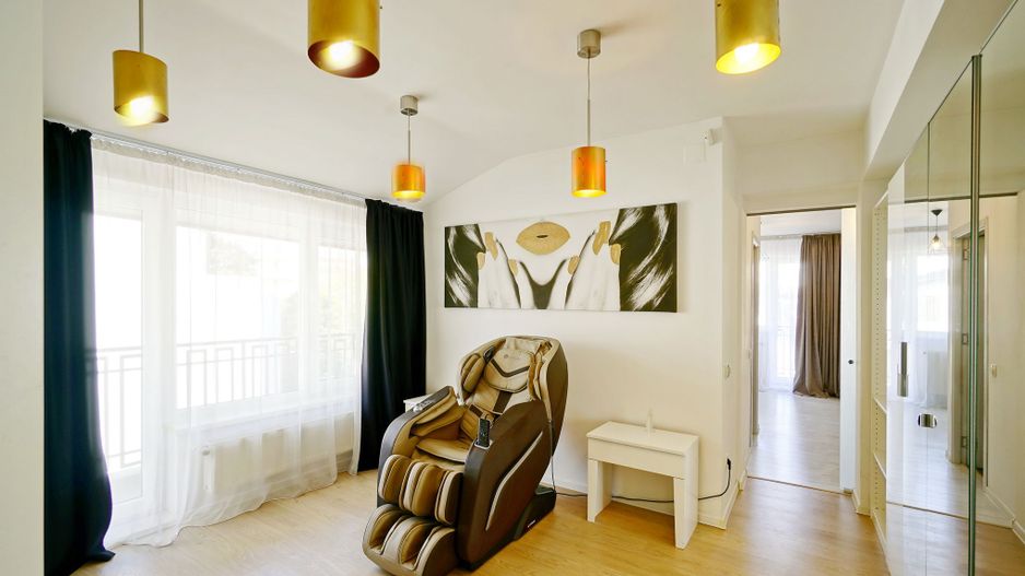 Brancoveanu  P+2, 8 cam, 6 dormitoare, 6 bai, 3 garaje teren 650 mp - Poză 25