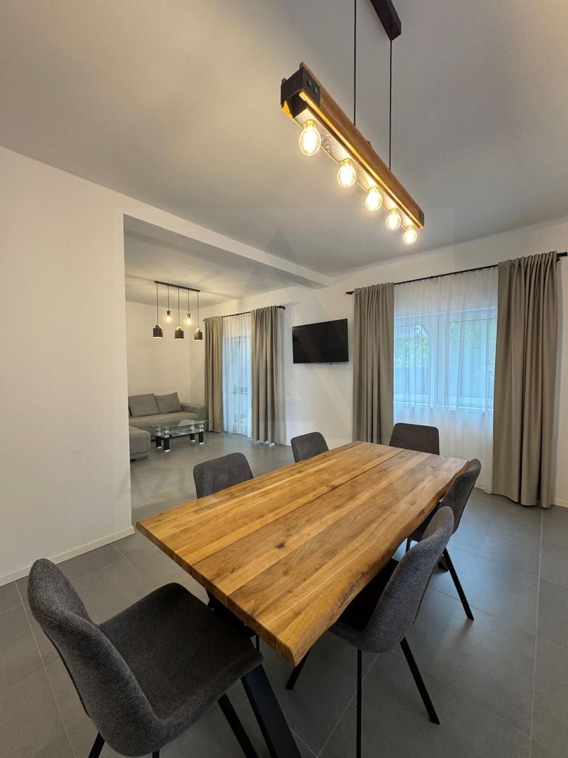 Casa individuala 114 utili 4 camere 2 bai si curte 215 mp in Selimbar - Poză 1