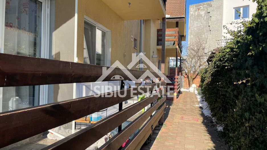 Apartament 2 camere la casă cu pod+curte in  Șelimbăr-Zona Brana - Poză 15