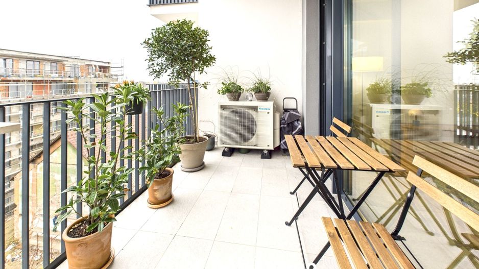 Apartament 3 camere, terasa spatioasa, zona Centralǎ - complex Paltim - Poză 22