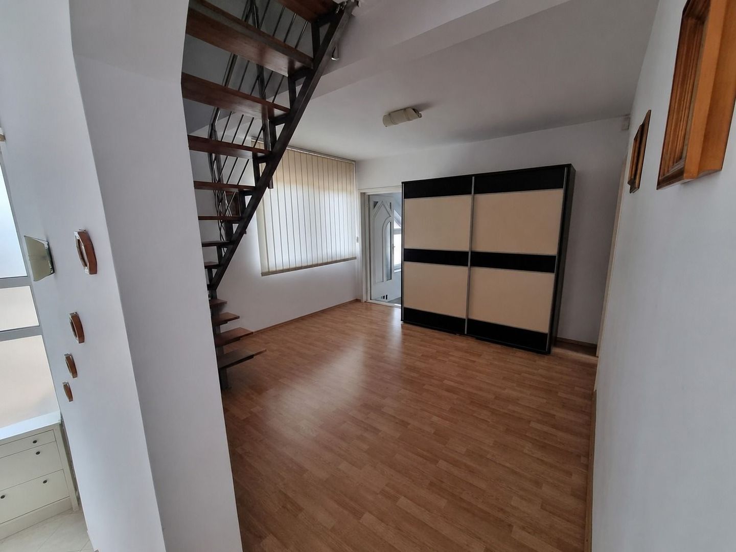 Casă spațioasă în Cristian, Brașov | 223 mp utili | teren 1.000 mp - Poză 11
