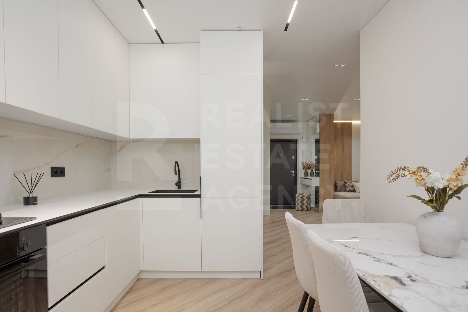 Vânzare, apartament 2 dormitoare,saloncomplexul Exfactor, Vasile Lupu - Poză 10