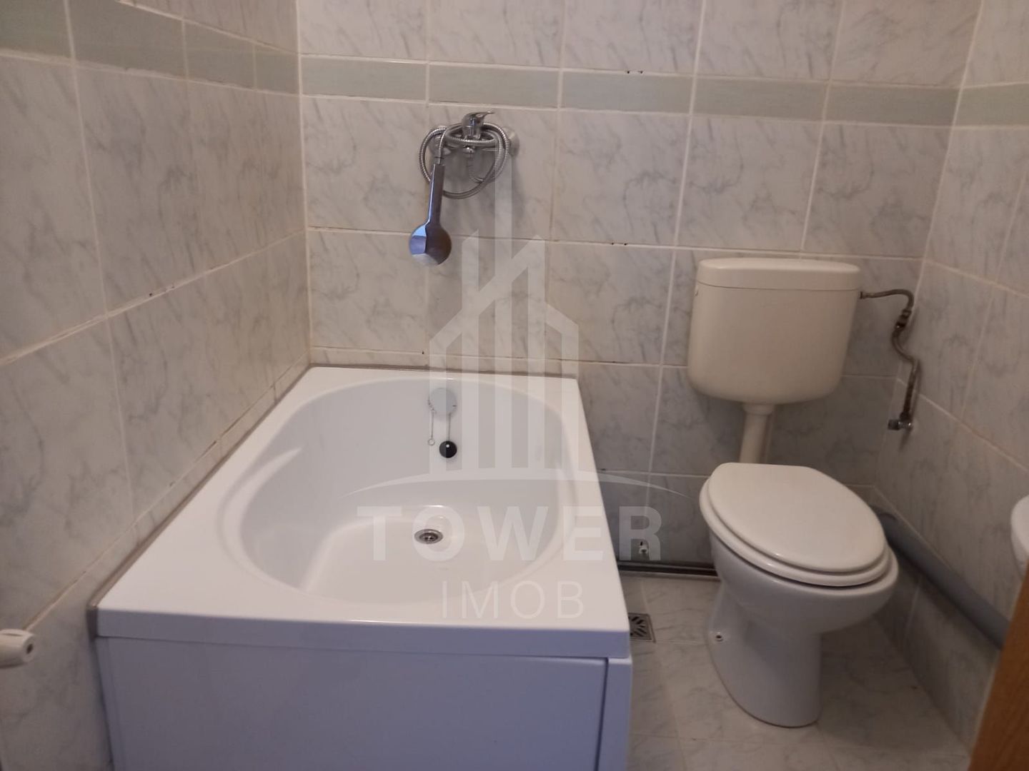 De închiriat apartament 2 camere – zona Cantina Studențească - B-dul Victoriei - Poză 9
