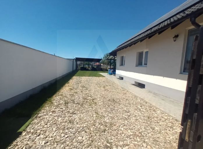 Casa individuala 5 camere 150 mp utili si teren 460 mp in Cristian - Poză 6