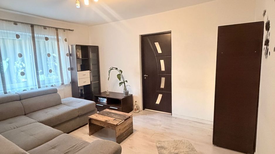Apartament 2 camere, Vasile Aaron - Poză 1