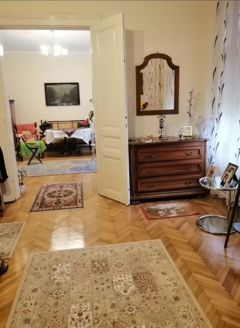 Apartament 2 camere Cladire Istorica etaj 1 - Poză 1