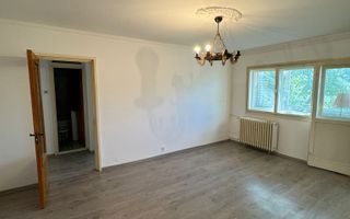 De vânzare – Apartament 3 camere, Sector 4 - Poză 2