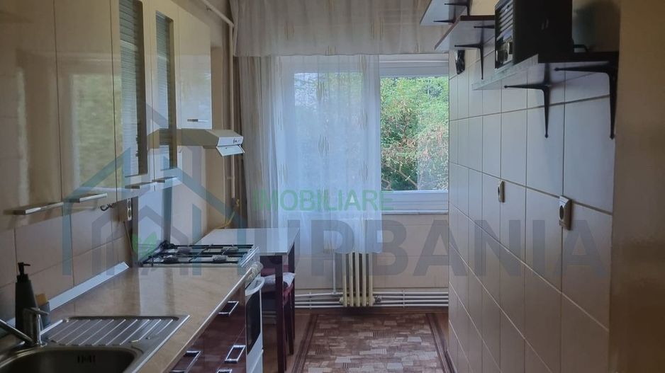 Apartament 3 camere de vânzare, Podu de Fier, Iași - Poză 1
