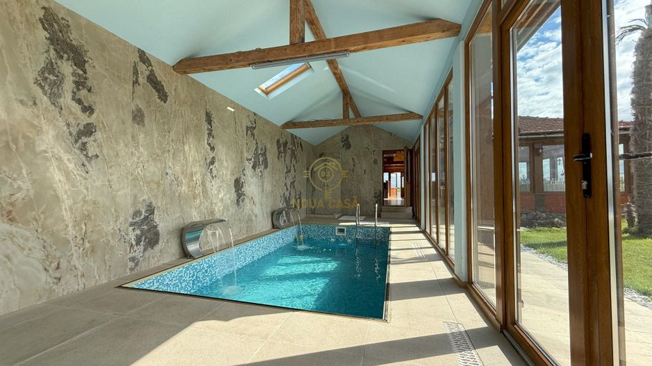 Vila de vanzare in APA-NORD  cu 2 Piscine/Zona de Relaxare/Acces lac - Poză 22