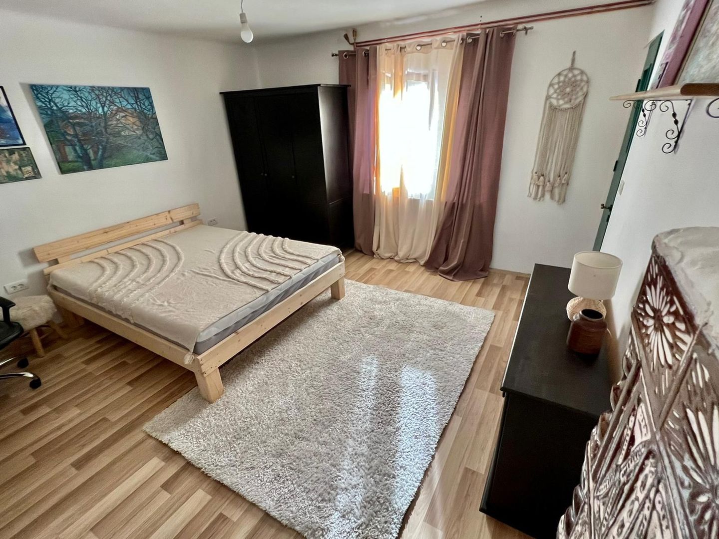 APARTAMENT 2 CAMERE LA CURTE COMUNA - Poză 2