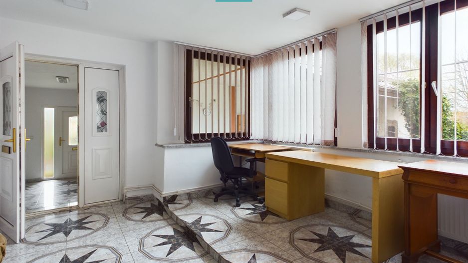 Proprietate imobiliară cu potențial extraordinar! - Poză 3