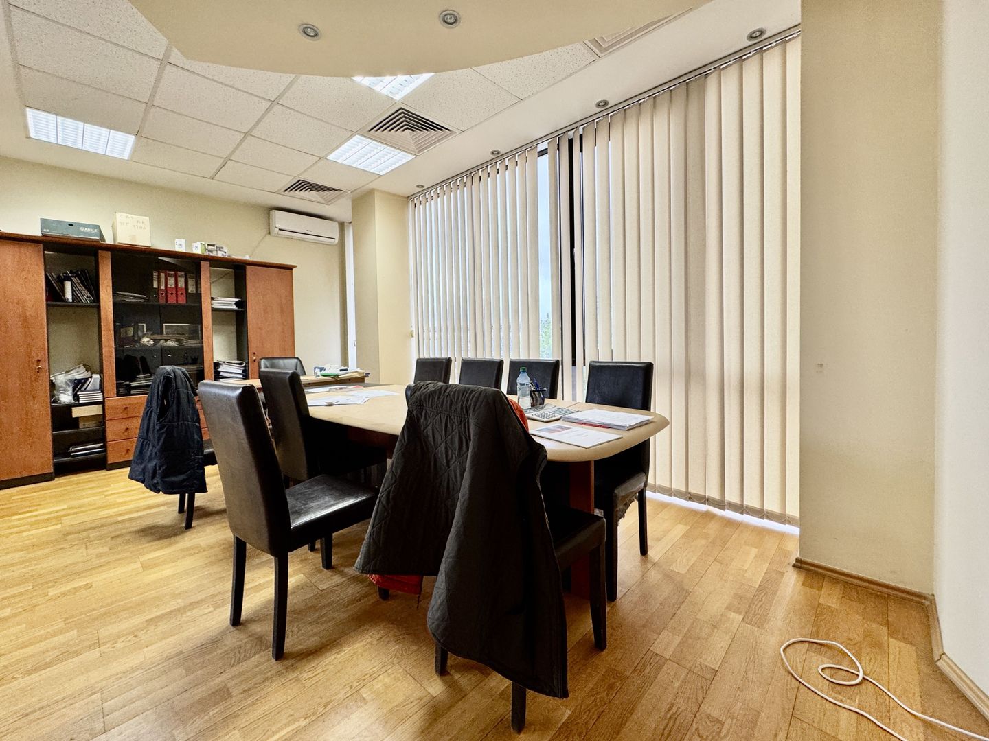 Spațiu pentru birouri langa Funshop Buziașului - Poză 20