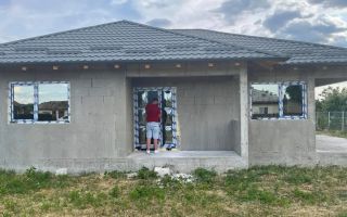 vand sau schimb casa la rosu cu apartamen in Iasi - Poză 2