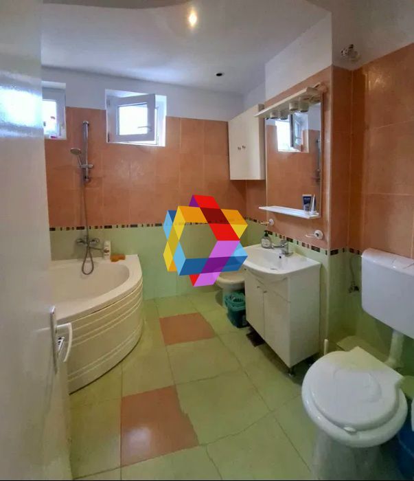 Apartament 3 camere de vânzare - zona Centrul Civic - bloc tip vila - 91 mp - Poză 6