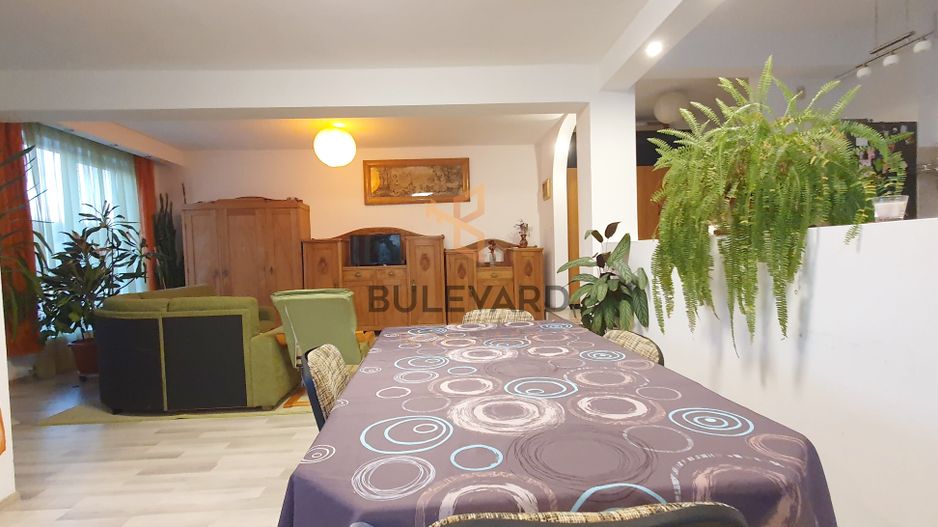 Apartament deosebit cu 4 camere/117 mp/zona strazii Eroilor! - Poză 2