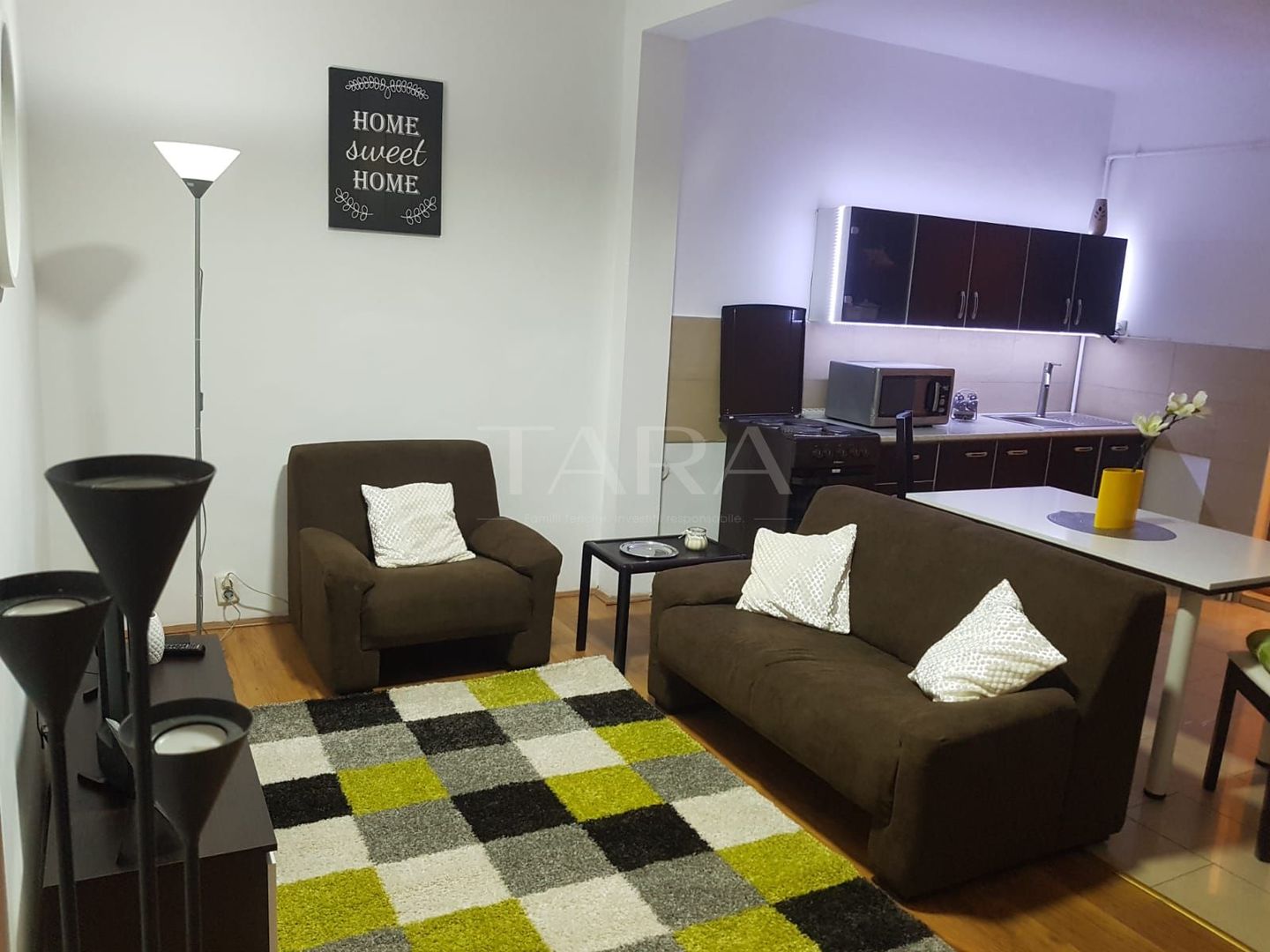 Apartament cochet, ultracentral – ideal pentru locuit sau investiție - Poză 1