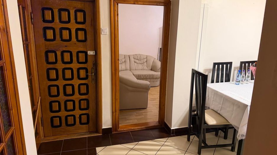 Apartament cu 3 camere, etaj 2, mobilat și utilat, zona GARA - Scoala 8; - Poză 12