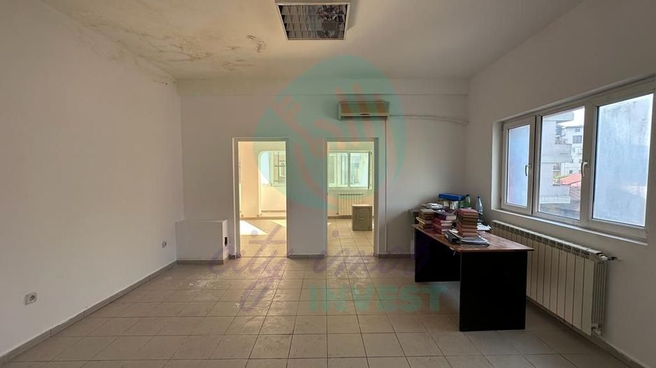 Casă consolidată, ideală pentru locuință sau afaceri – zona Mihai Eminescu - Poză 10