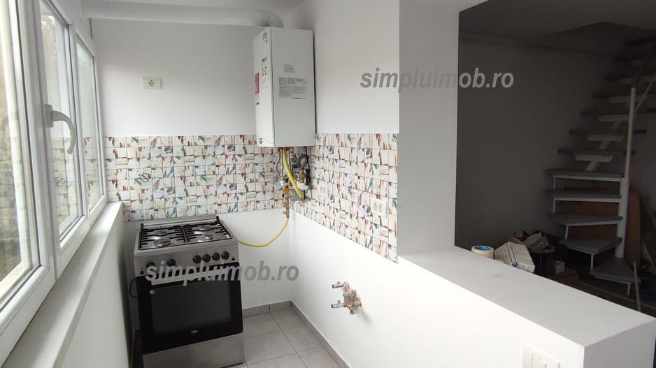 Renovat 2 camere Bd 1 Decembrie Sector 3 - Poză 3