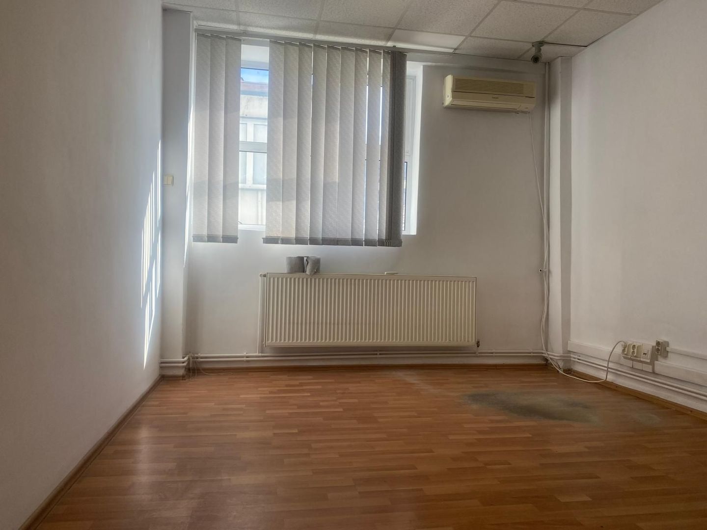 Oportunitate! Vanzare spatiu comercial in centrul orasului Targoviste! - Poză 4