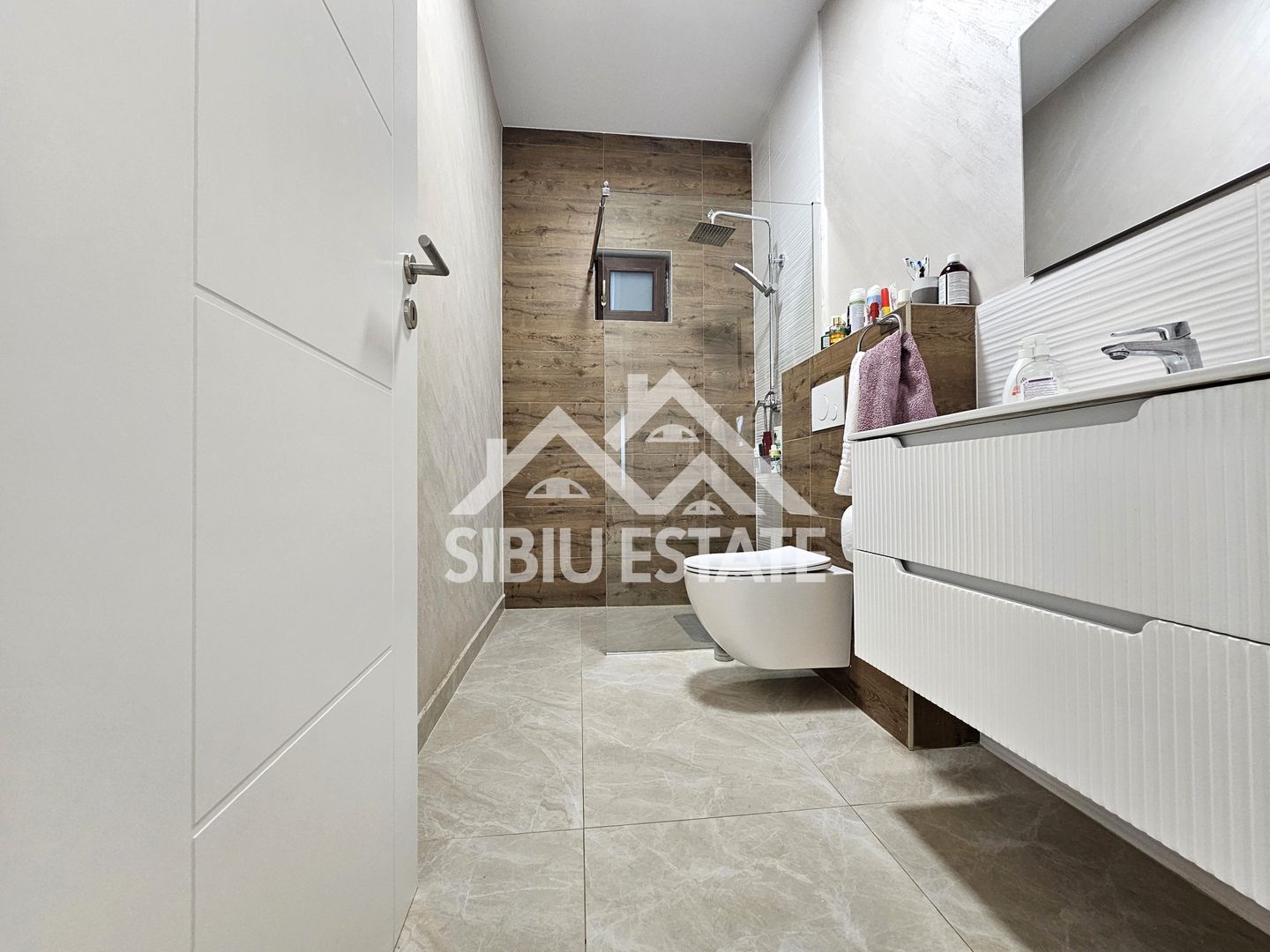 Casa Sibiu Cisnadioara, casa cu garaj, 5 camere, 3 bai - Poză 11