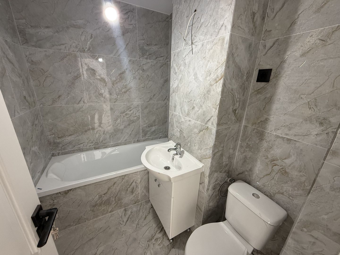 Apartament 3 camere renovat ca la carte zona OMV Campina - Poză 11