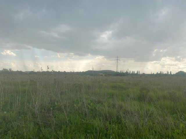 Zona in dezvoltare! Vanzare teren intravilan in Viforata - Poză 2