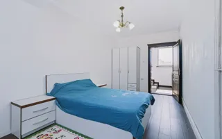 Proprietate Premium cu Teren Generos în Ioșia - Poză 12
