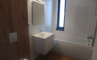 Apartament in imobil nou, suprafata generoasa, dressing, parcare - Poză 4