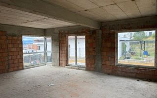 Duplex cu 4 camere, mansardă și curte proprie, zona Iris - Poză 3