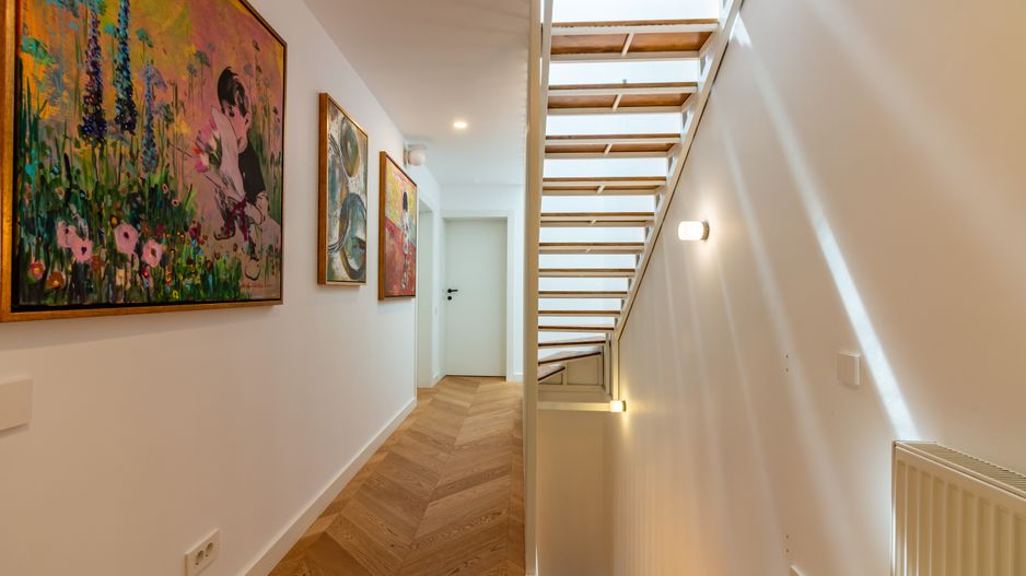 Vilă superba 7 camere, zona linistita, Bucurestii Noi - Poză 12