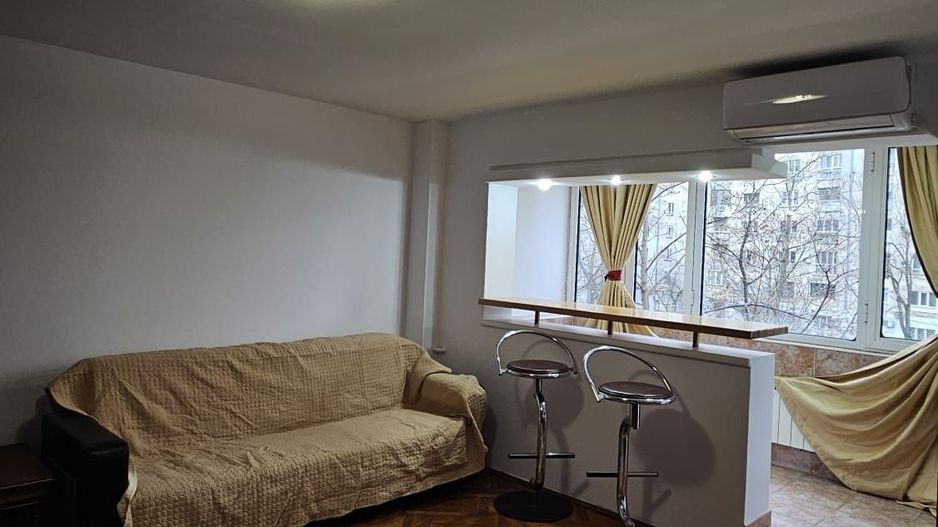 Închiriez apartament 3 camere, mobilat și utilat, Piața Alba Iulia - Poză 1