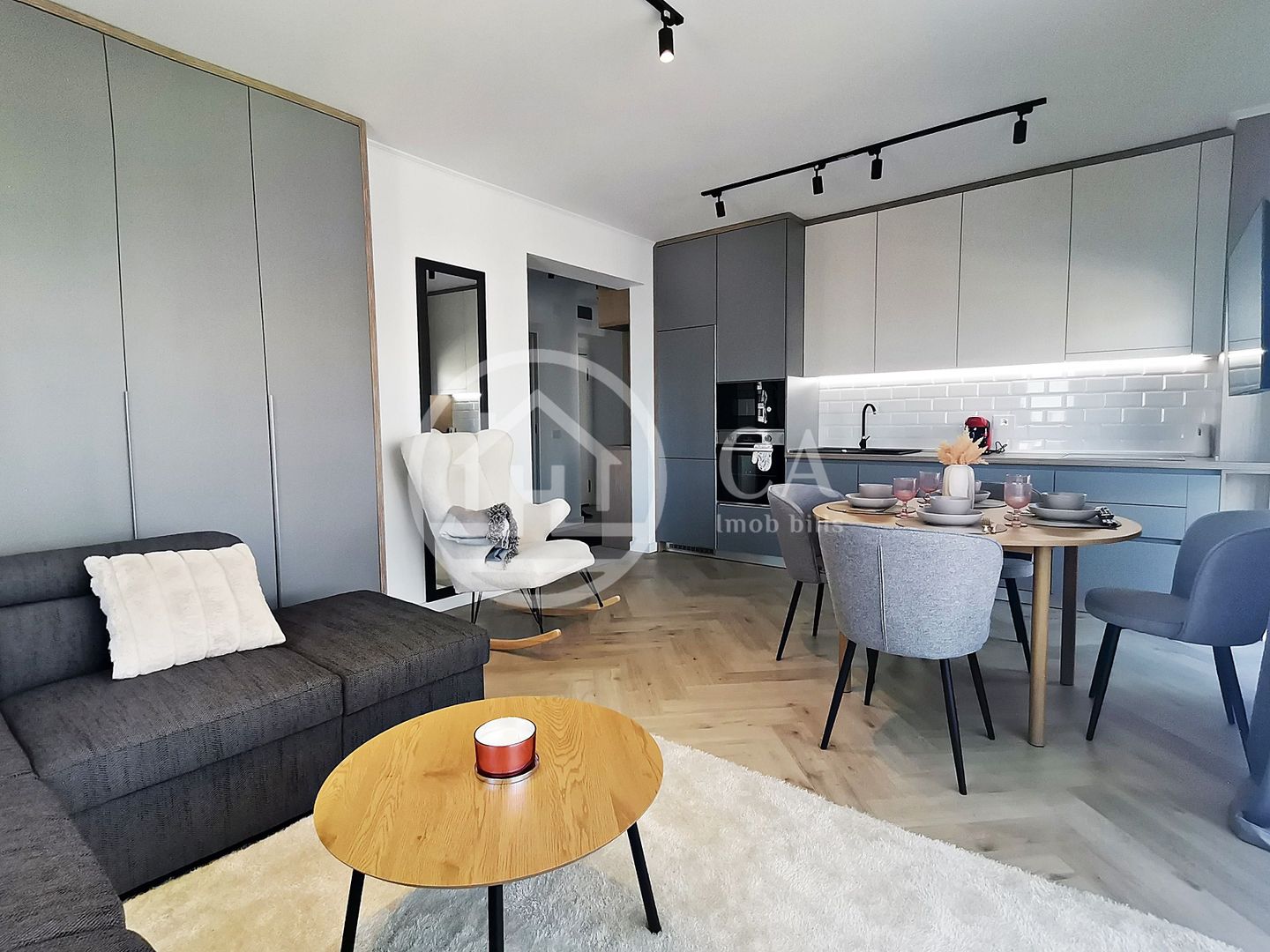 Apartament LUX de închiriat cu 3 camere în PRIMA ARENA, Oradea - Poză 2