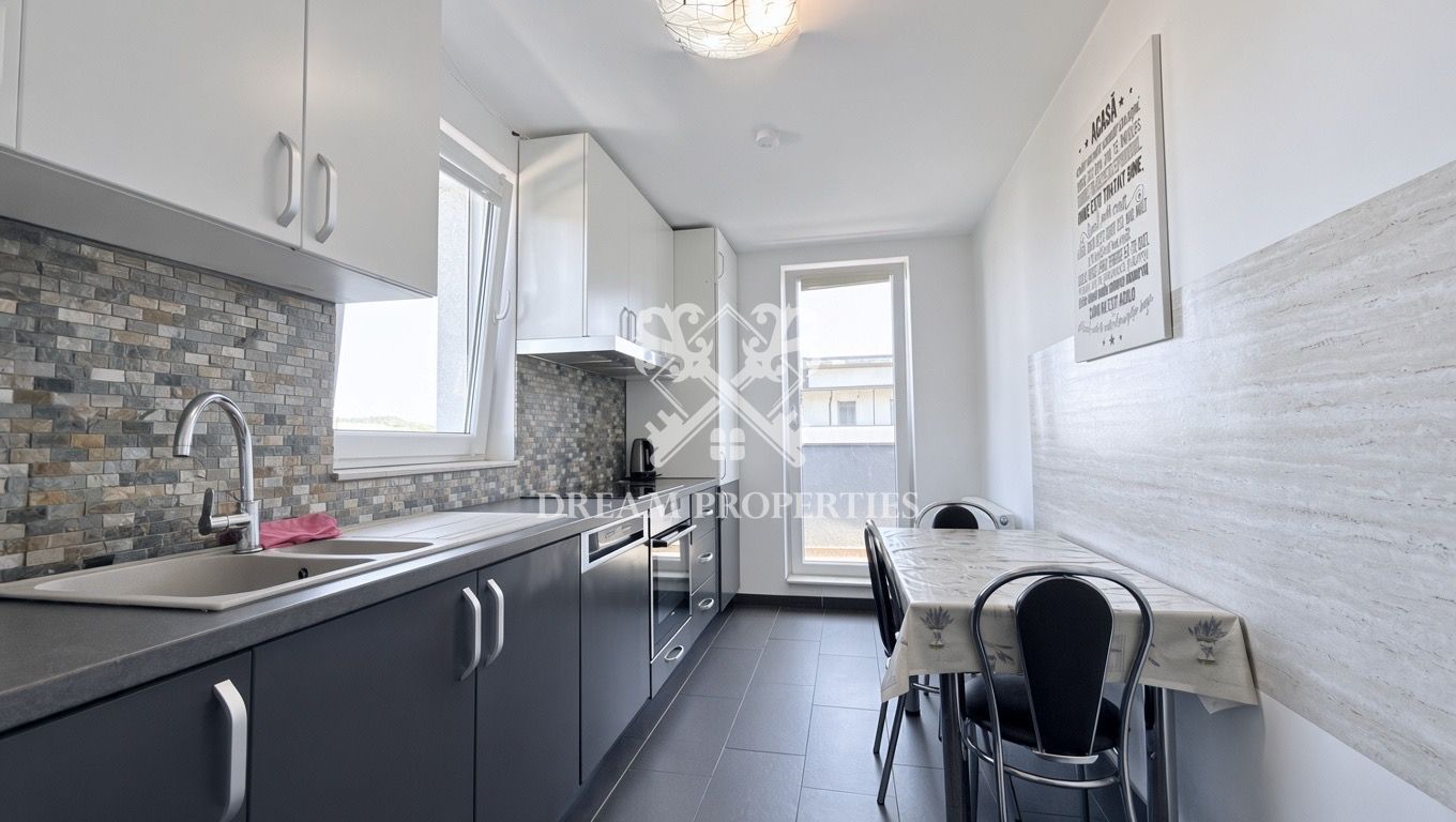 Apartament semidecomandat cu 3 camere, balcon, parcare, zona VIVO - Poză 4