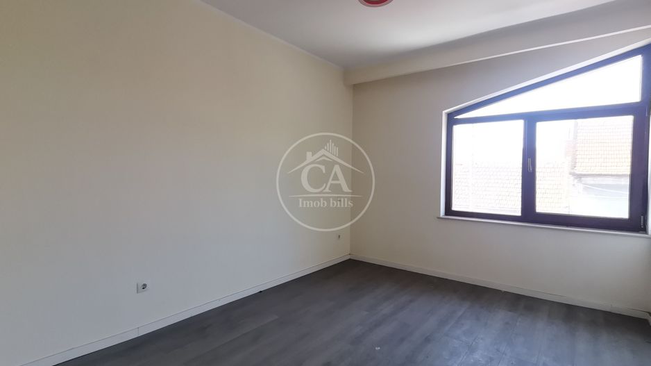 Casa de închiriat cu 7 camere în zona Dimitrie Cantemir, Oradea - Poză 14