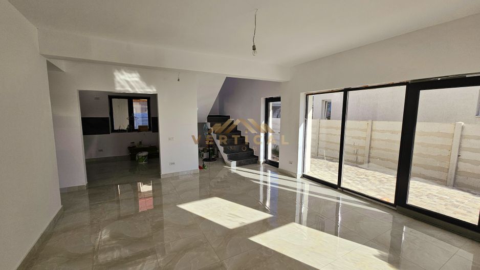 Vila 5 camere in comuna Berceni - Poză 5