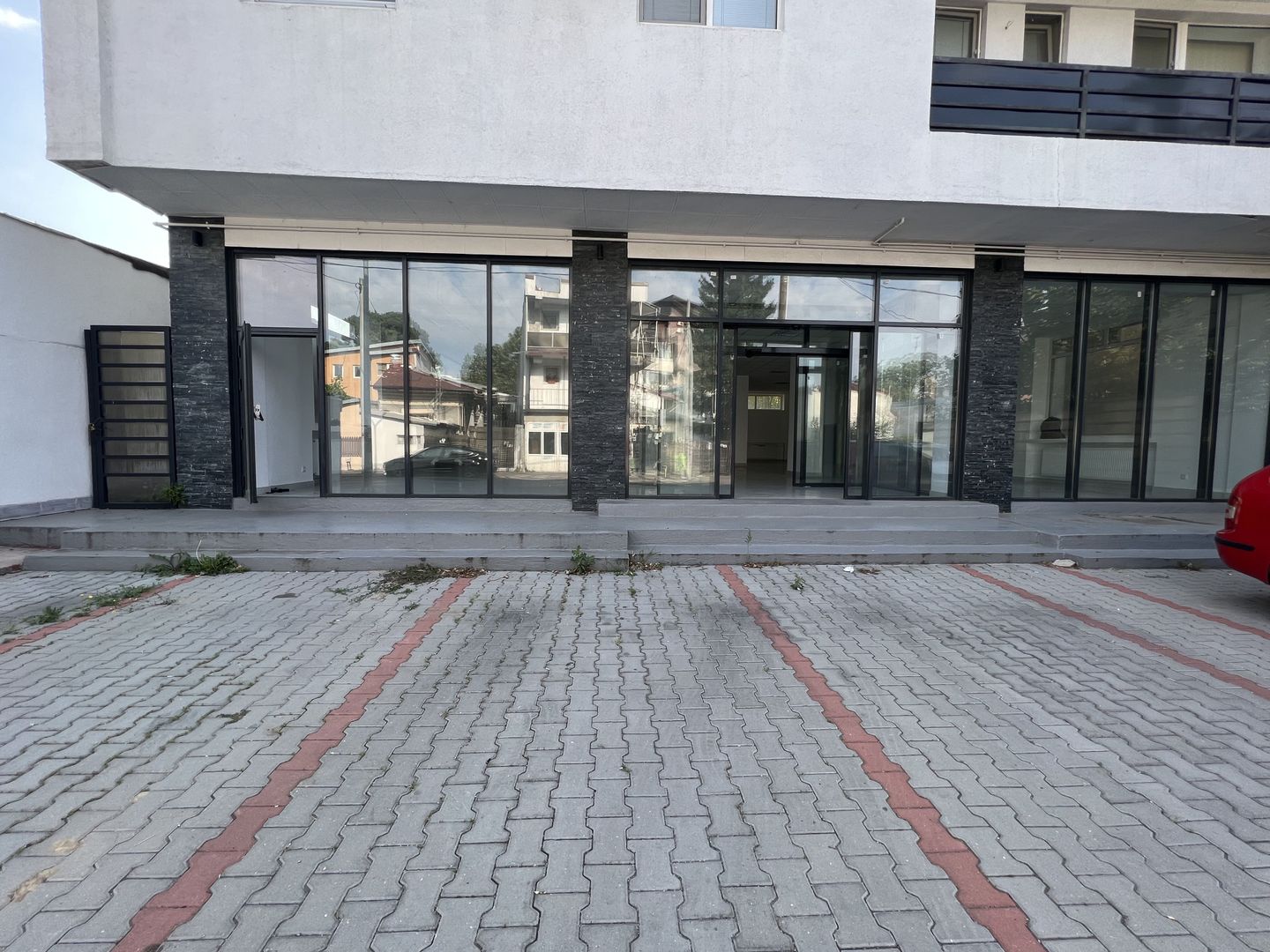 Spatiu comercial mare - Crangasi (aproape de piata, metrou) - Poză 8