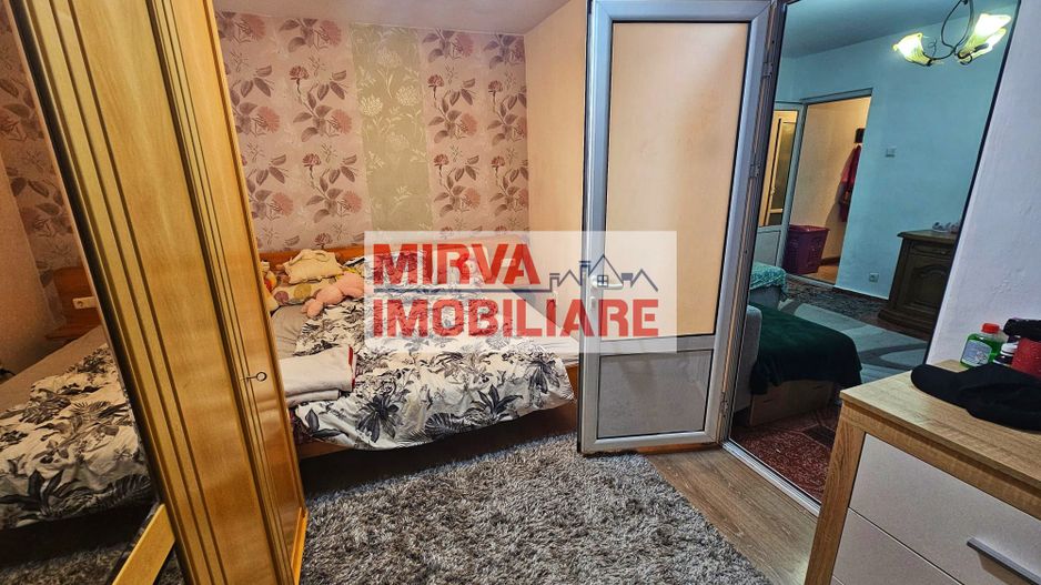Apartament 2 camere – Central / Urlați – Etaj 2, balcon închis - Poză 5