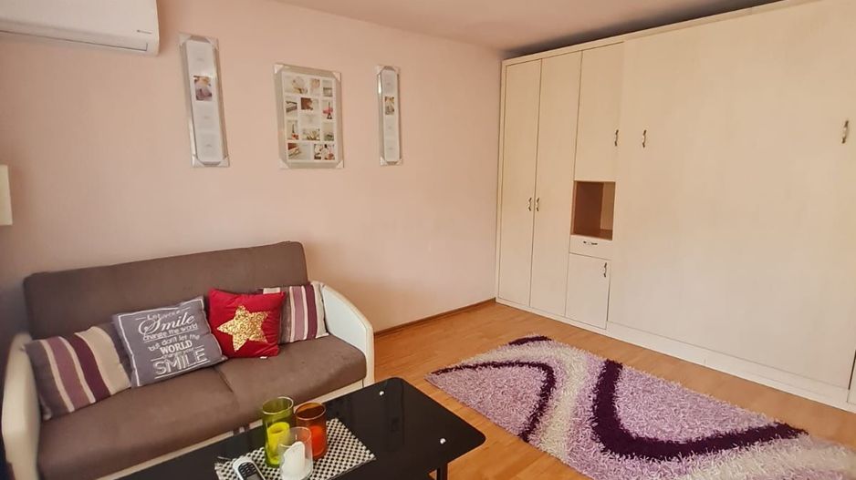 La 10 minute de Piața Unirii - Poză 14