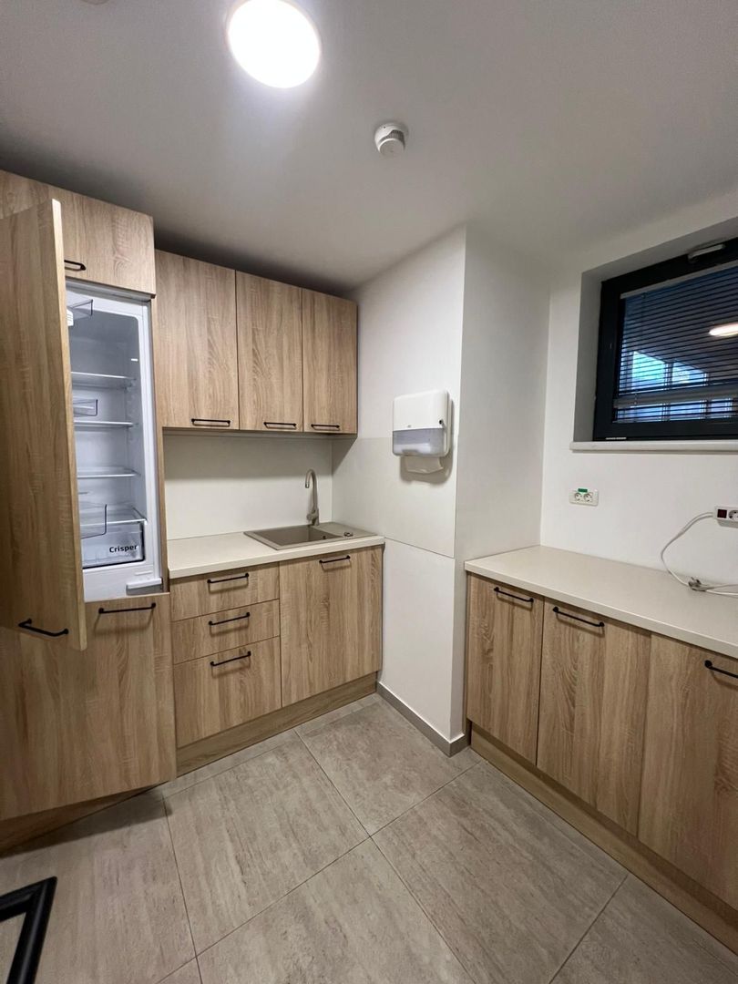 Comision 0 Spațiu birouri 140 mp, luminos, lift și recepție Bd. Dacia - Poză 6