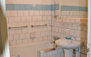 De vanzare apartament 2 camere, Centru - Poză 5
