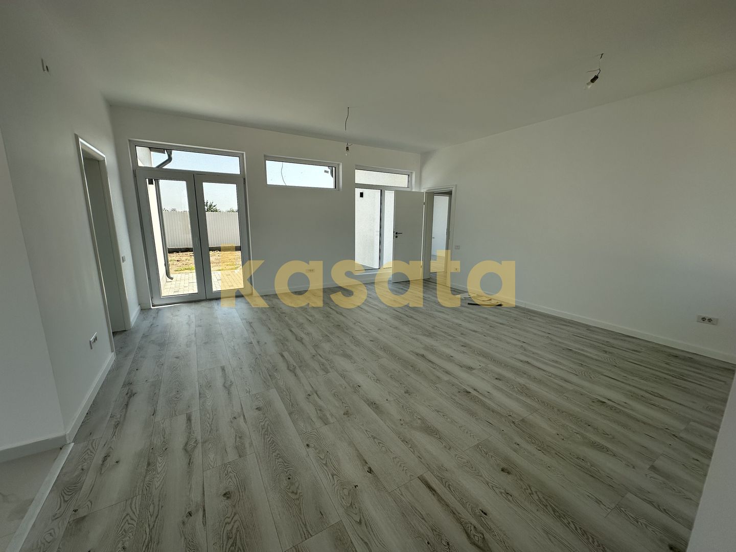 Casă pe parter | 4 camere | Domnești 🏡 - Poză 4