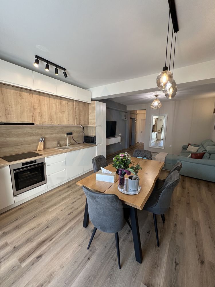 Apartament modern 3 camere etajul 1 si 2 locuri de parcare in Selimbar - Poză 1
