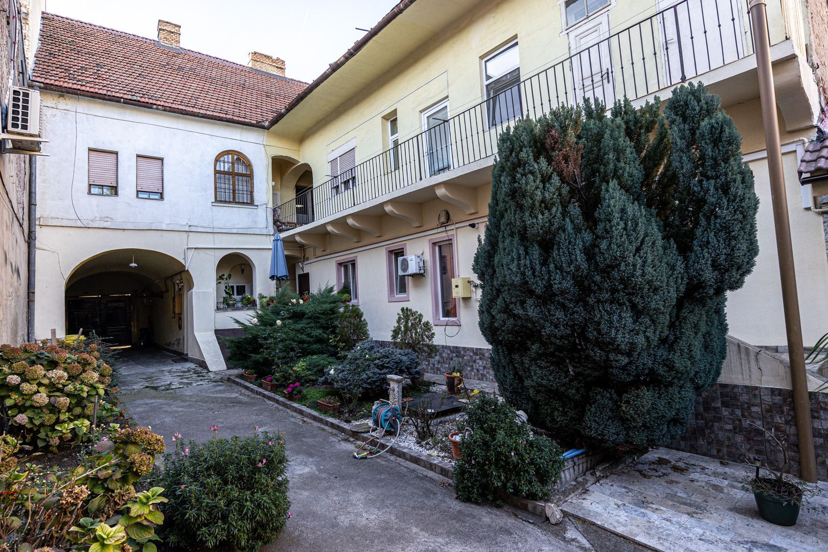 Apartament 4 camere semidecomandat, ultracentral, etaj 1 - Poză 11