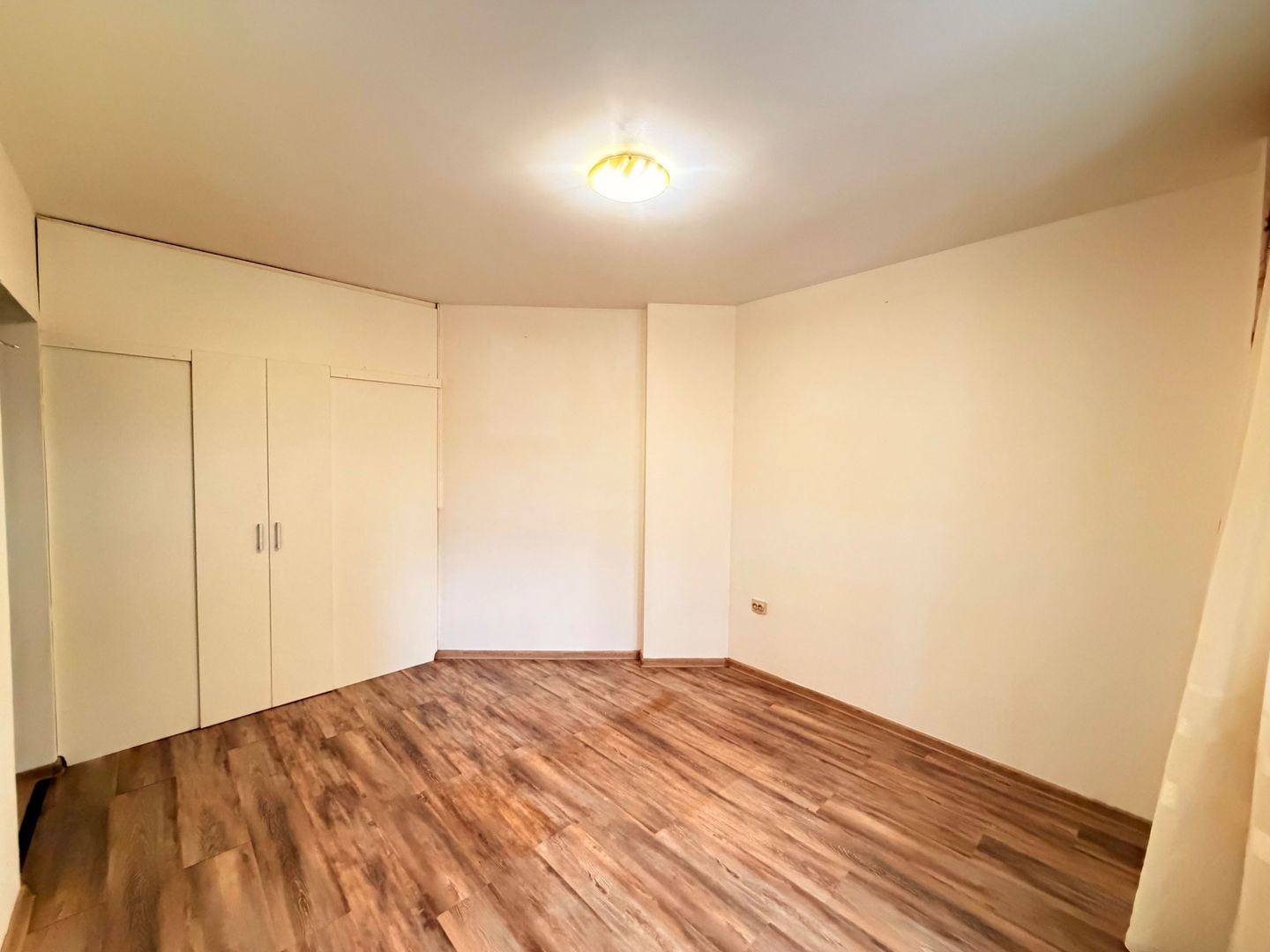 | Apartament de Inchiriat | 3 Camere | Dr.Taberei | Bloc 2015 | - Poză 3