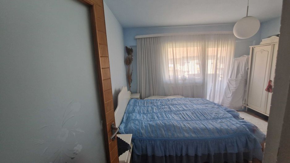 BRASADAS vinde ap 3 cam RENOVAT etaj 4/4 Carpati 2. - Poză 5